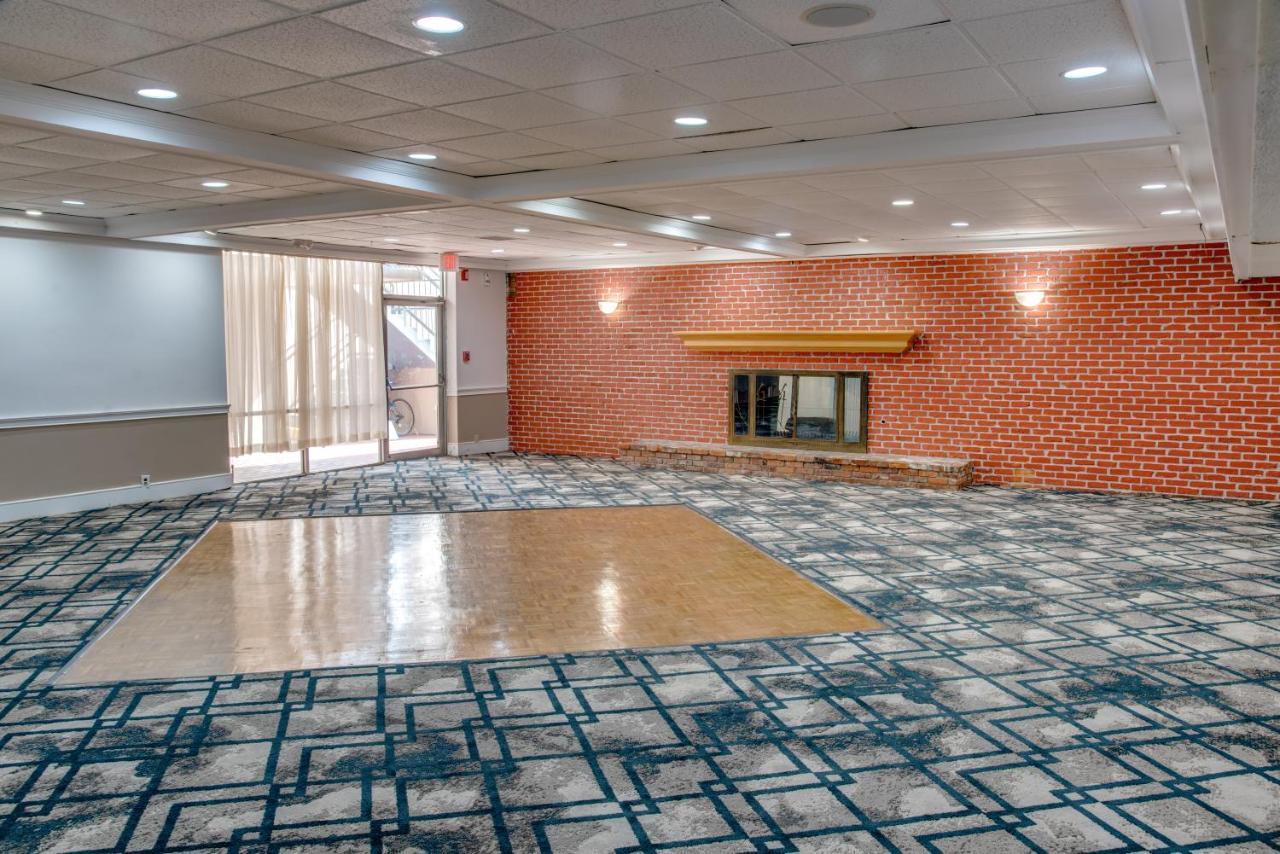 Days Inn By Wyndham St. Petersburg / Tampa Bay Area Pinellas Park Exteriér fotografie